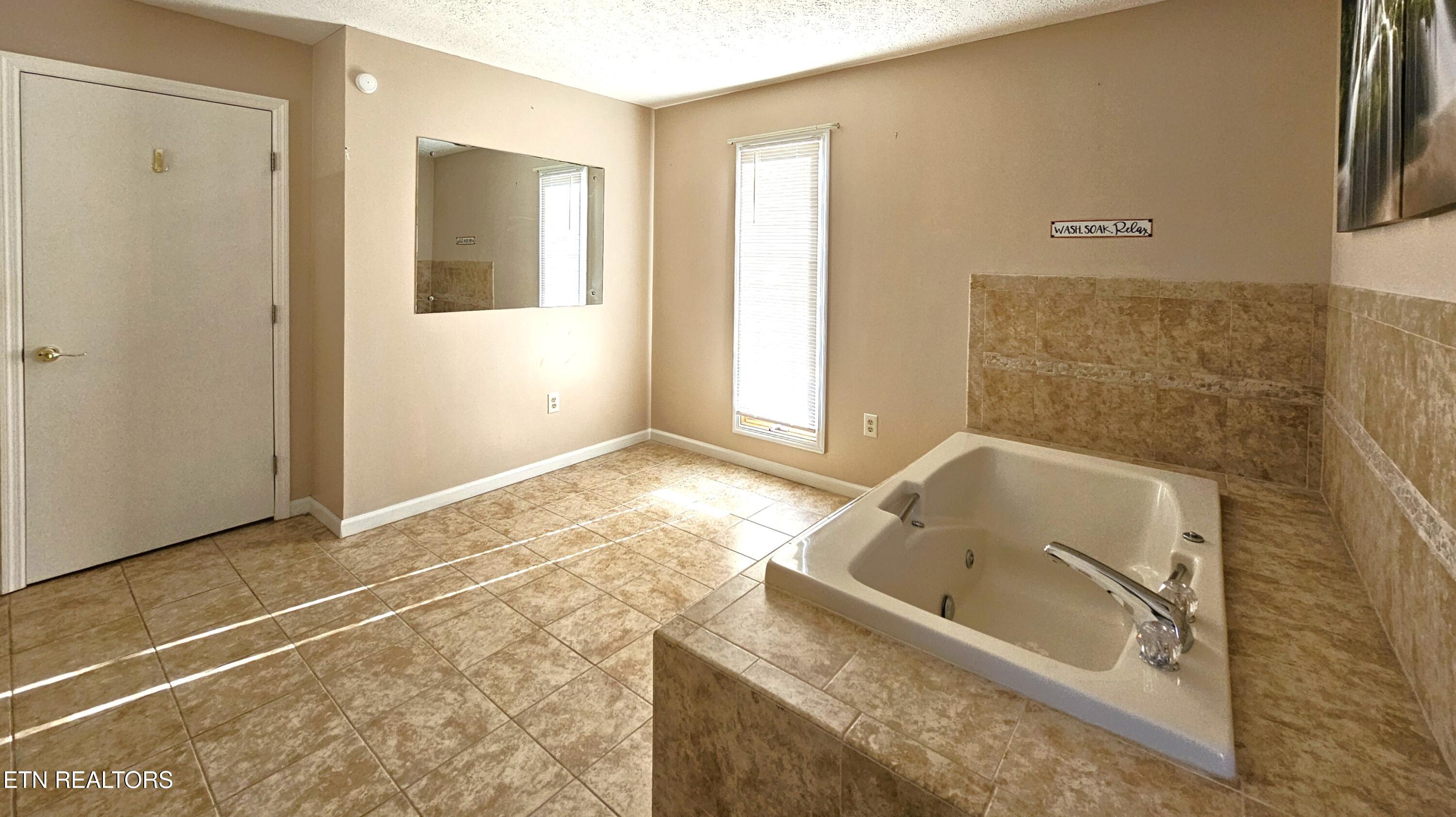 9430 North Ruggles Ferry Pike Strawberry Plains, TN 37871 - Photo 17 of 27 Huge ensuite