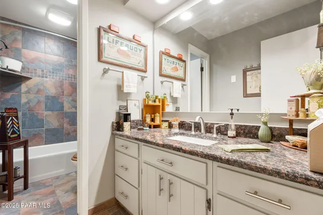 $650,000 | 8 Pinehurst Drive, Prescott, AZ 86305