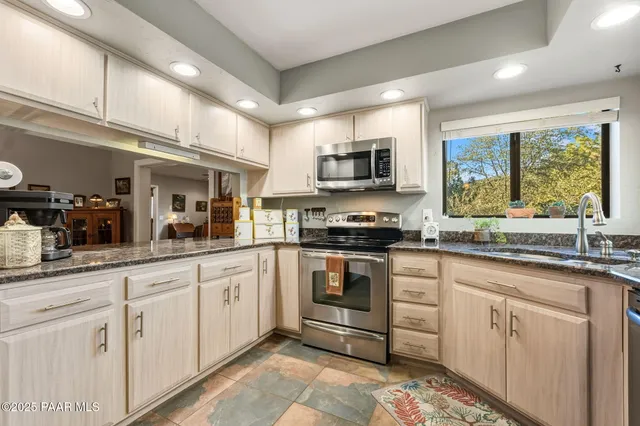 $650,000 | 8 Pinehurst Drive, Prescott, AZ 86305