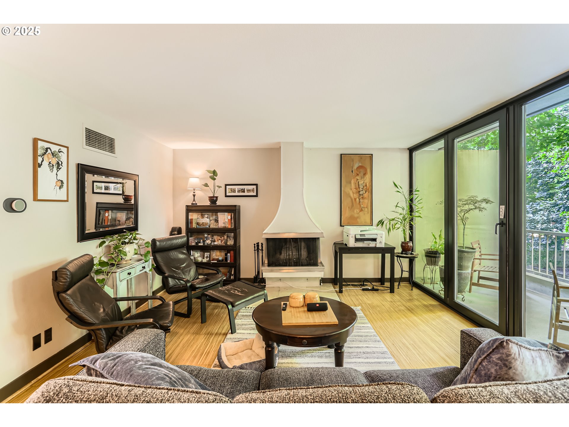 255 Southwest Harrison Street, Unit TH1 Portland, OR 97201 - Photo 6 of 40 Living Room