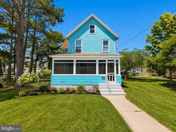 $140,000 | 108 West Chesapeake Avenue, Crisfield, MD 21817