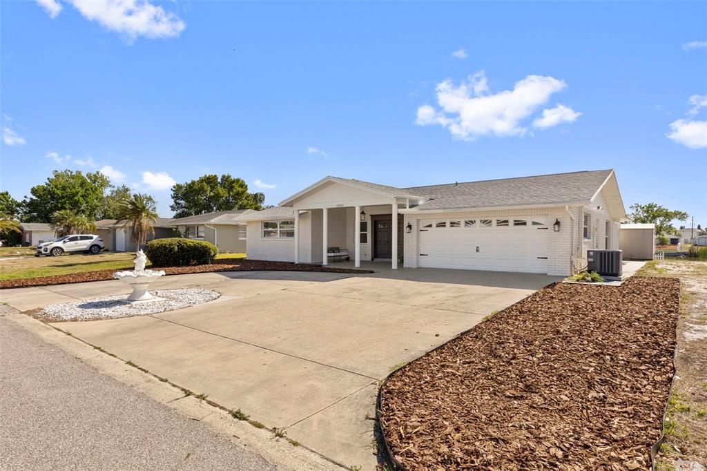 10200 Amadeus Drive Port Richey, FL 34668 - Photo 8 of 88