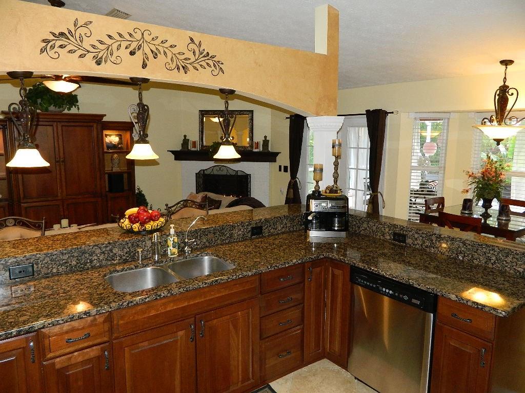 4709 Southeast Robertson Road Stuart, FL 34997 - Photo 12 of 41 Gallery Image 12