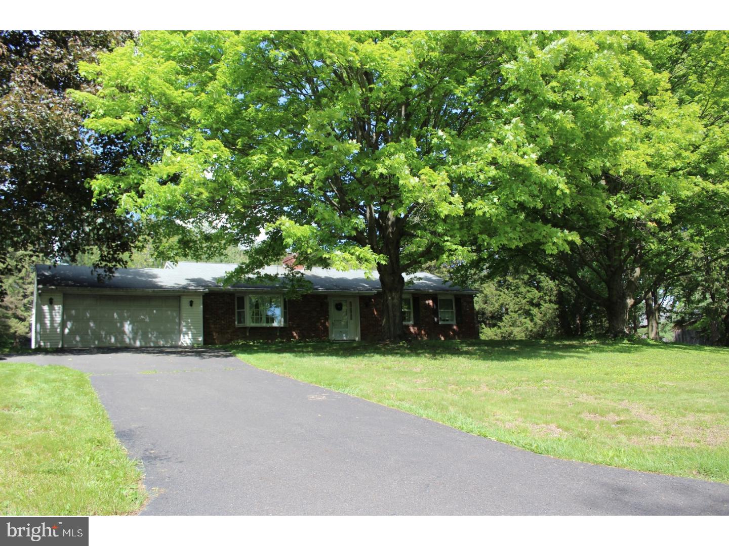 39 Sauerman Road Doylestown, PA 18901 - Photo 2 of 11