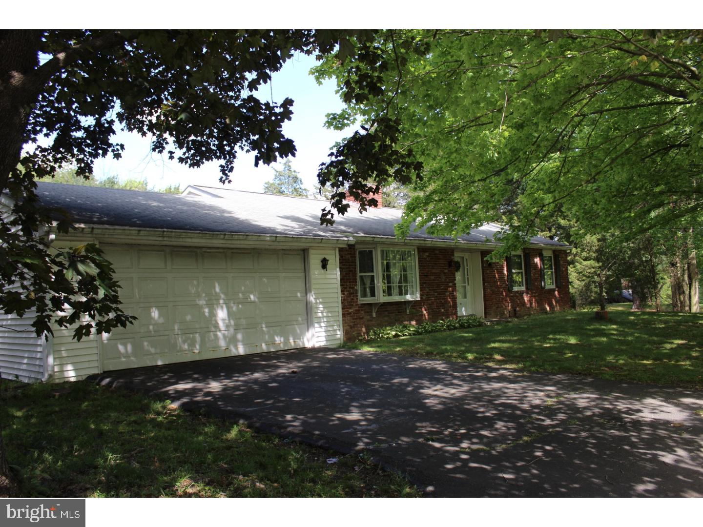 39 Sauerman Road Doylestown, PA 18901 - Photo 3 of 11