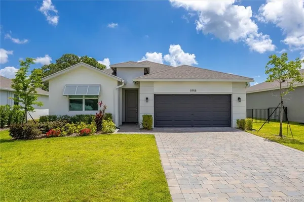 $524,900 | 5958 Southeast Skyblue Circle, Stuart, FL 34997