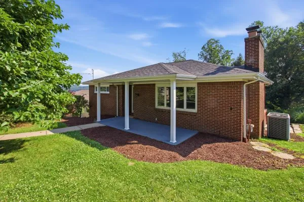 $239,900 | 512 Oberdick Drive, McKeesport, PA 15135