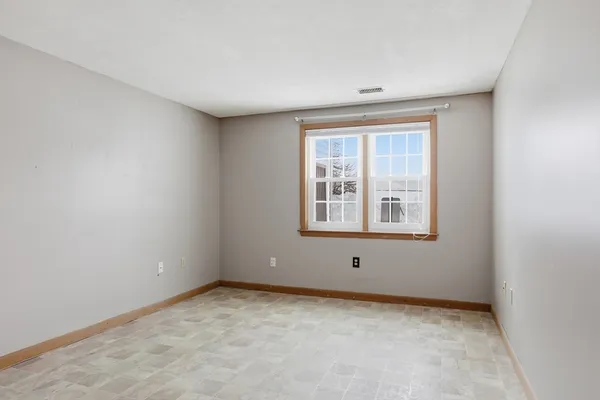 $374,000 | 45 Christopher Drive, Unit 106, Methuen, MA 01844