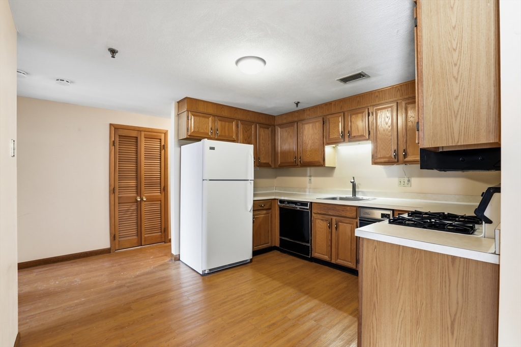 45 Christopher Drive, Unit 106 Methuen, MA 01844 - Photo 18 of 34