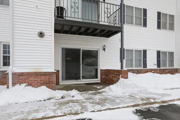$374,000 | 45 Christopher Drive, Unit 106, Methuen, MA 01844