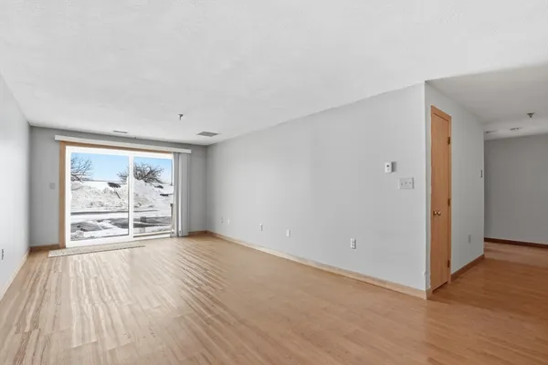 $374,000 | 45 Christopher Drive, Unit 106, Methuen, MA 01844