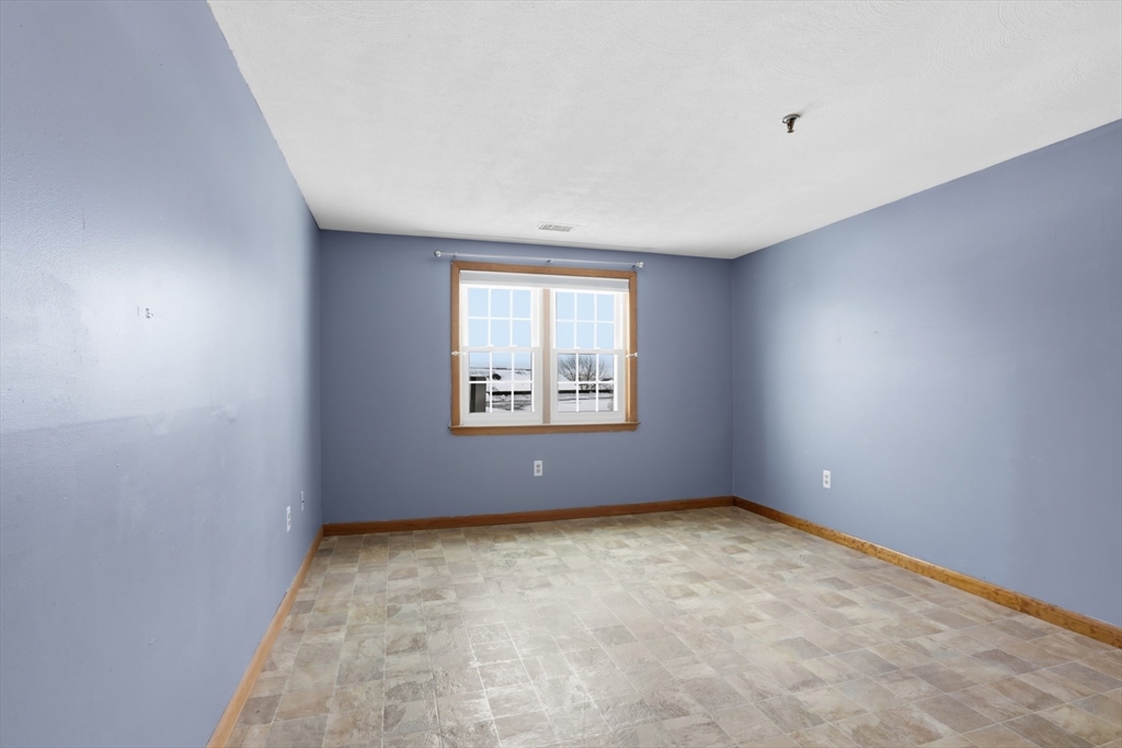 45 Christopher Drive, Unit 106 Methuen, MA 01844 - Photo 4 of 34