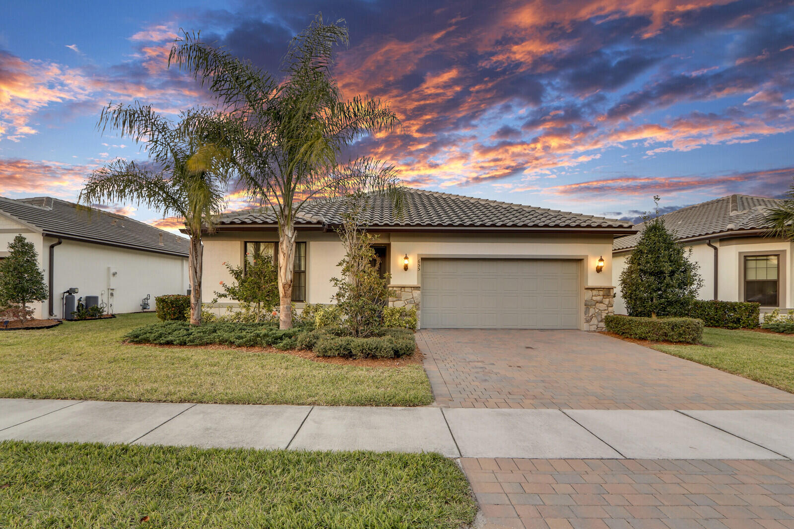 655 Southeast Villandry Way  