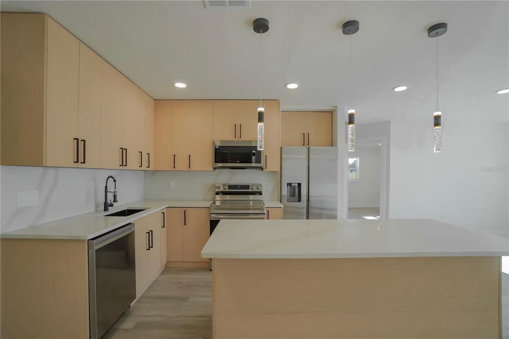 1008 Ponderosa Road Venice, FL 34293 - Photo 11 of 50