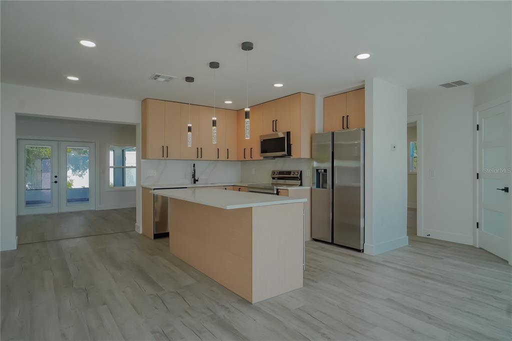 1008 Ponderosa Road Venice, FL 34293 - Photo 7 of 50