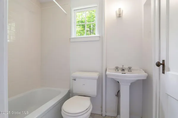 $399,900 | 755 Highway 10, Jefferson, NY 12167