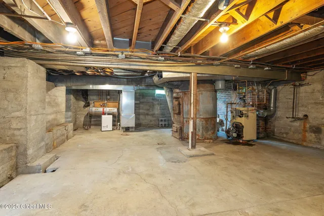 $399,900 | 755 Highway 10, Jefferson, NY 12167