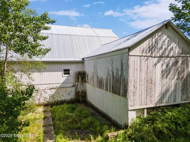 $399,900 | 755 Highway 10, Jefferson, NY 12167