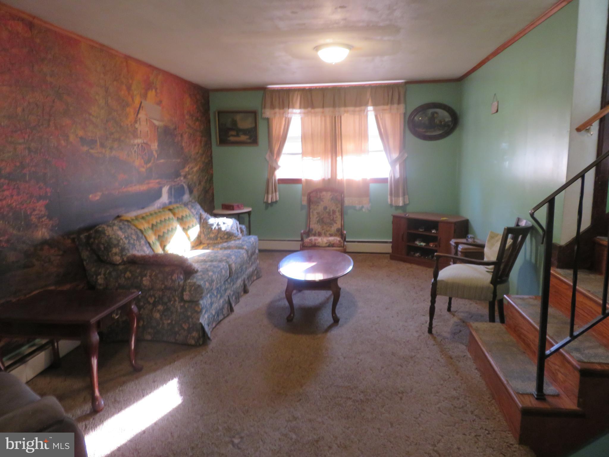 385 Buchert Road Pottstown, PA 19464 - Photo 11 of 16 Family Rm