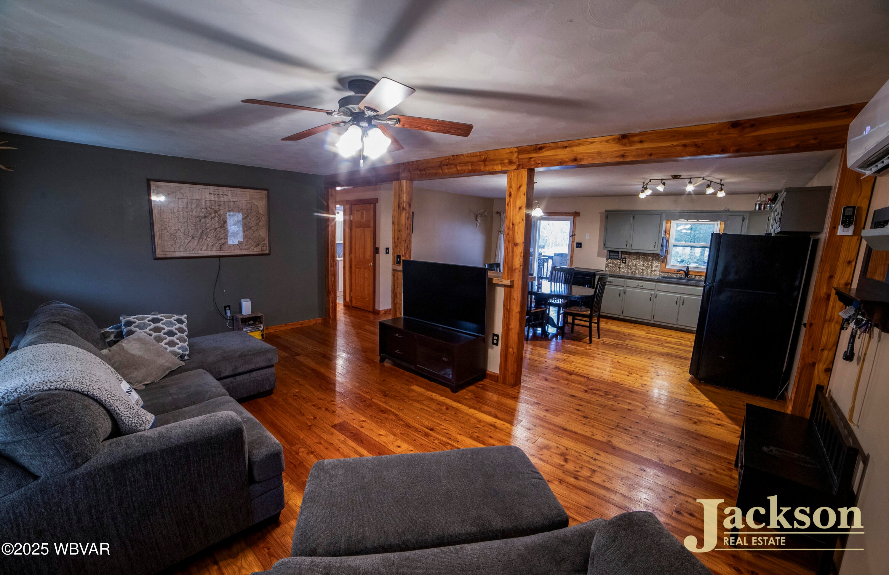 40 Long Road Jersey Shore, PA 17740 - Photo 10 of 22 Living room