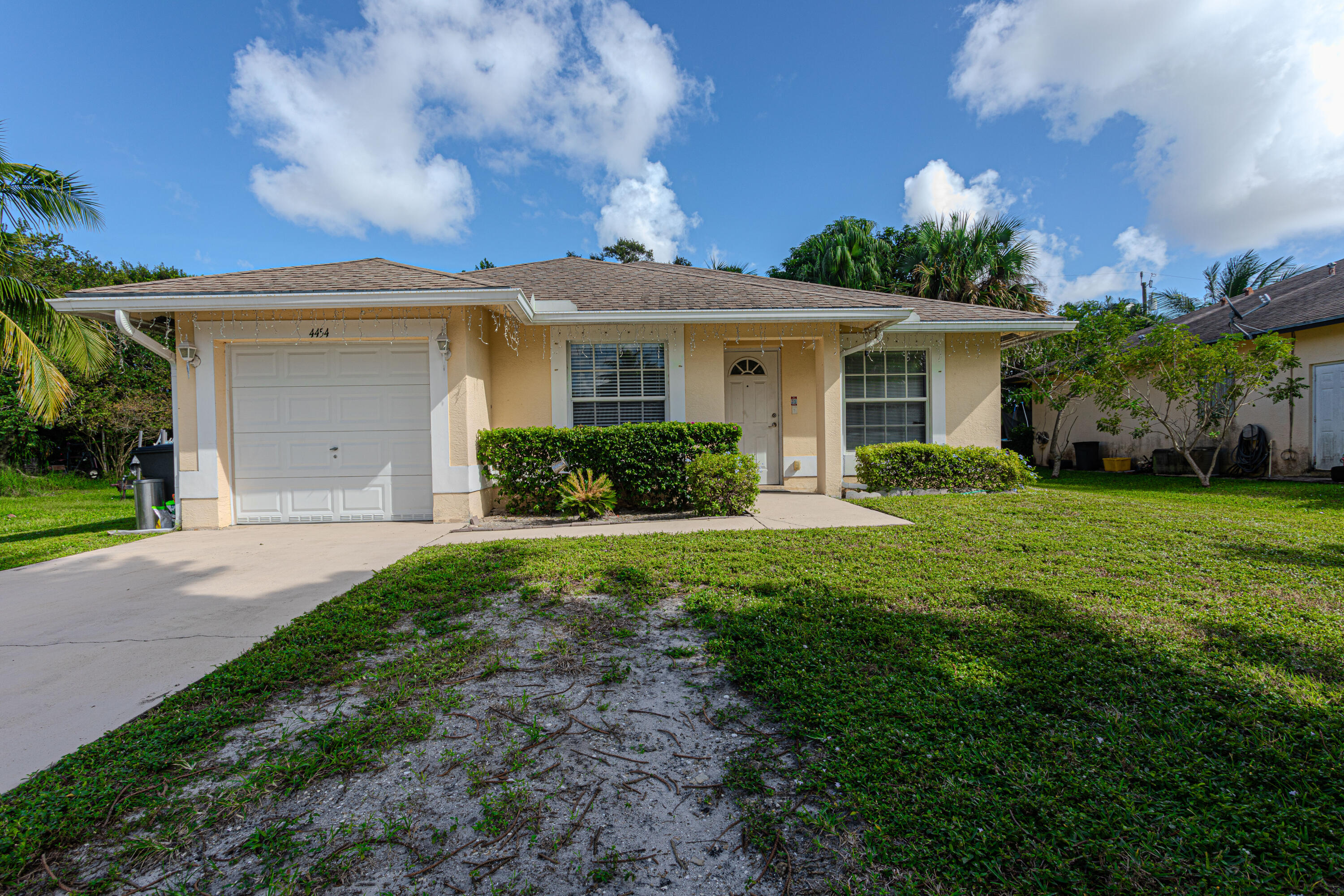 4454 Foss Road Lake Worth, FL 33461 - Photo 1 of 26 casa-6_1