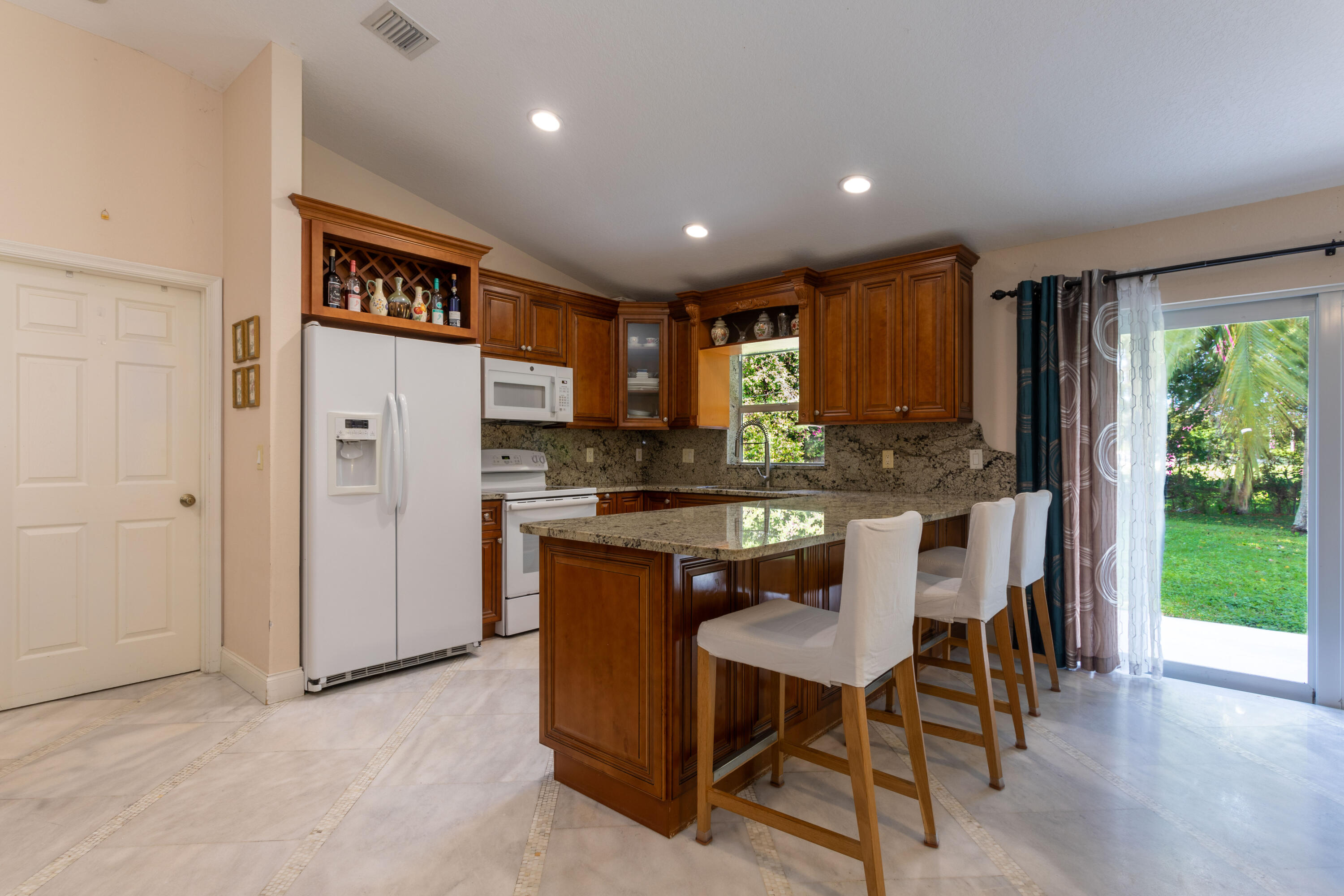4454 Foss Road Lake Worth, FL 33461 - Photo 8 of 26 casa-13_1