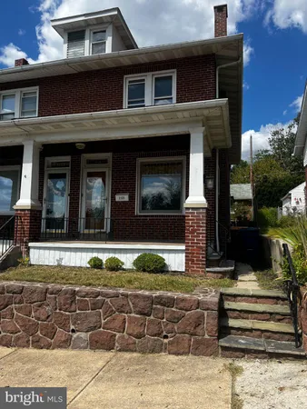 $2,150 | 2123 Fairview Street, Reading, PA 19609