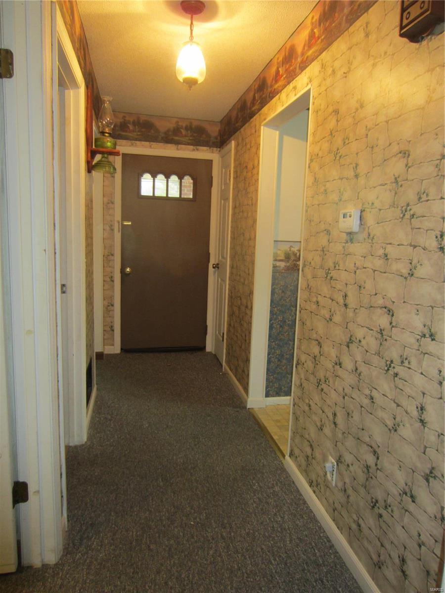 409 Main Street Hardin, IL 62047 - Photo 6 of 12 Gallery Image 6