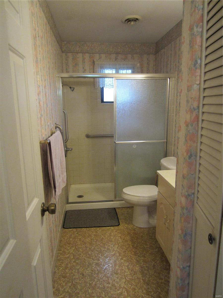 409 Main Street Hardin, IL 62047 - Photo 9 of 12 Gallery Image 9