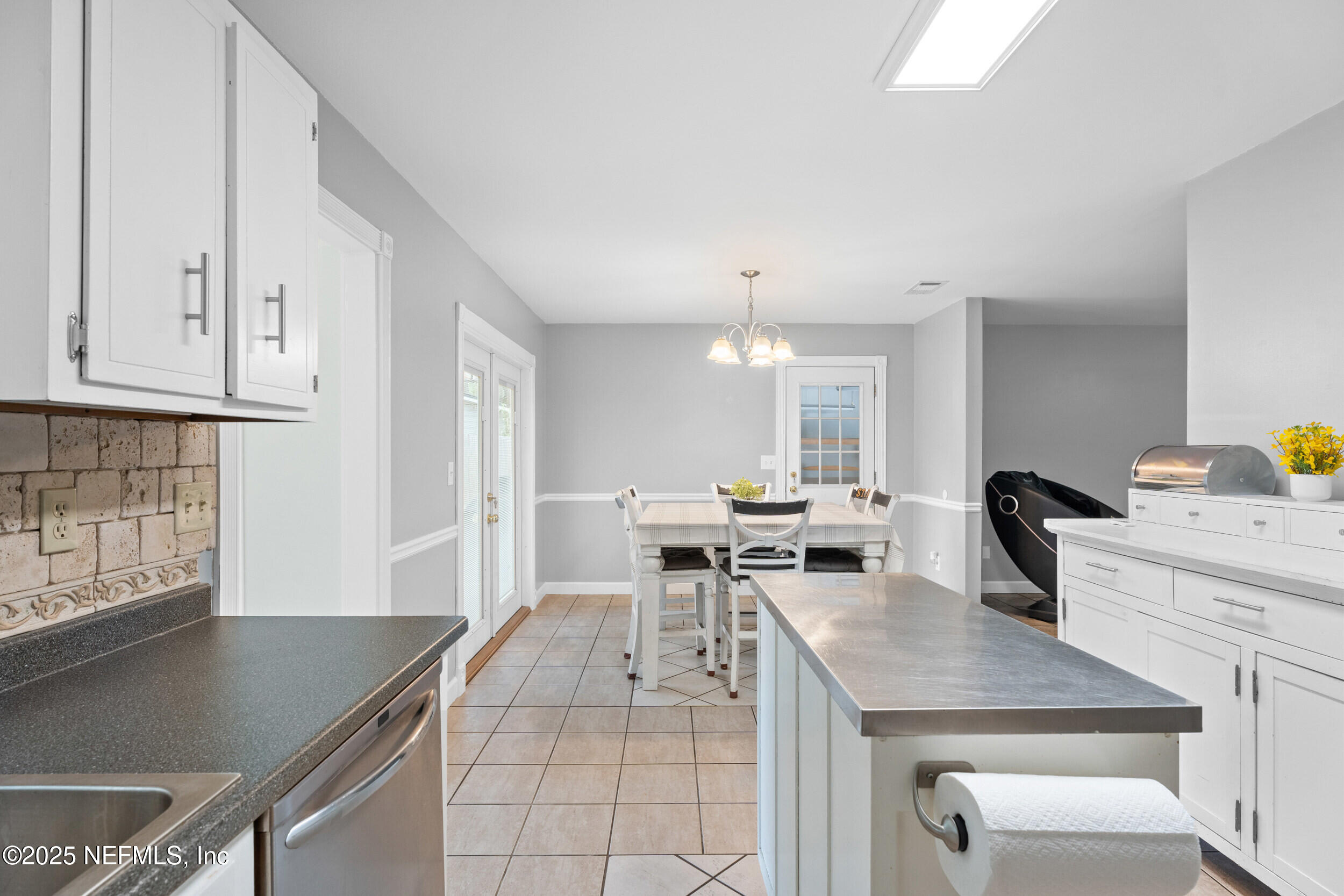 9747 Bradley Road Jacksonville, FL 32246 - Photo 11 of 34 11__a745540