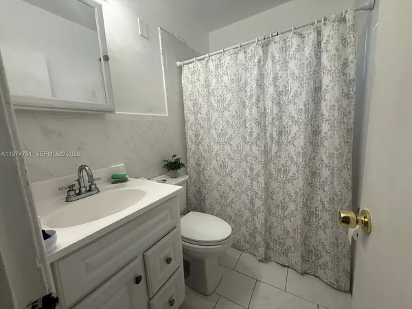 $650,000 | 9951 Southwest 39th Terrace, Miami, FL 33165