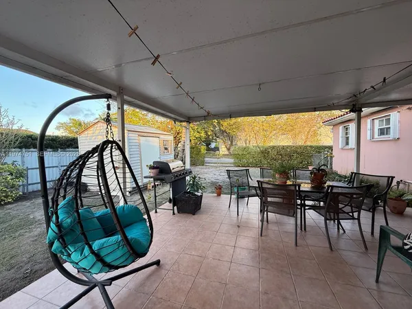 $650,000 | 9951 Southwest 39th Terrace, Miami, FL 33165