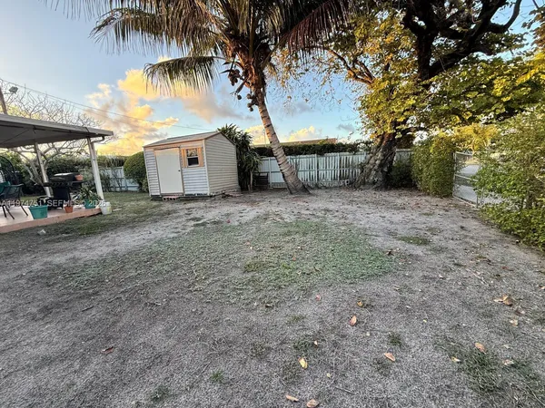 $650,000 | 9951 Southwest 39th Terrace, Miami, FL 33165