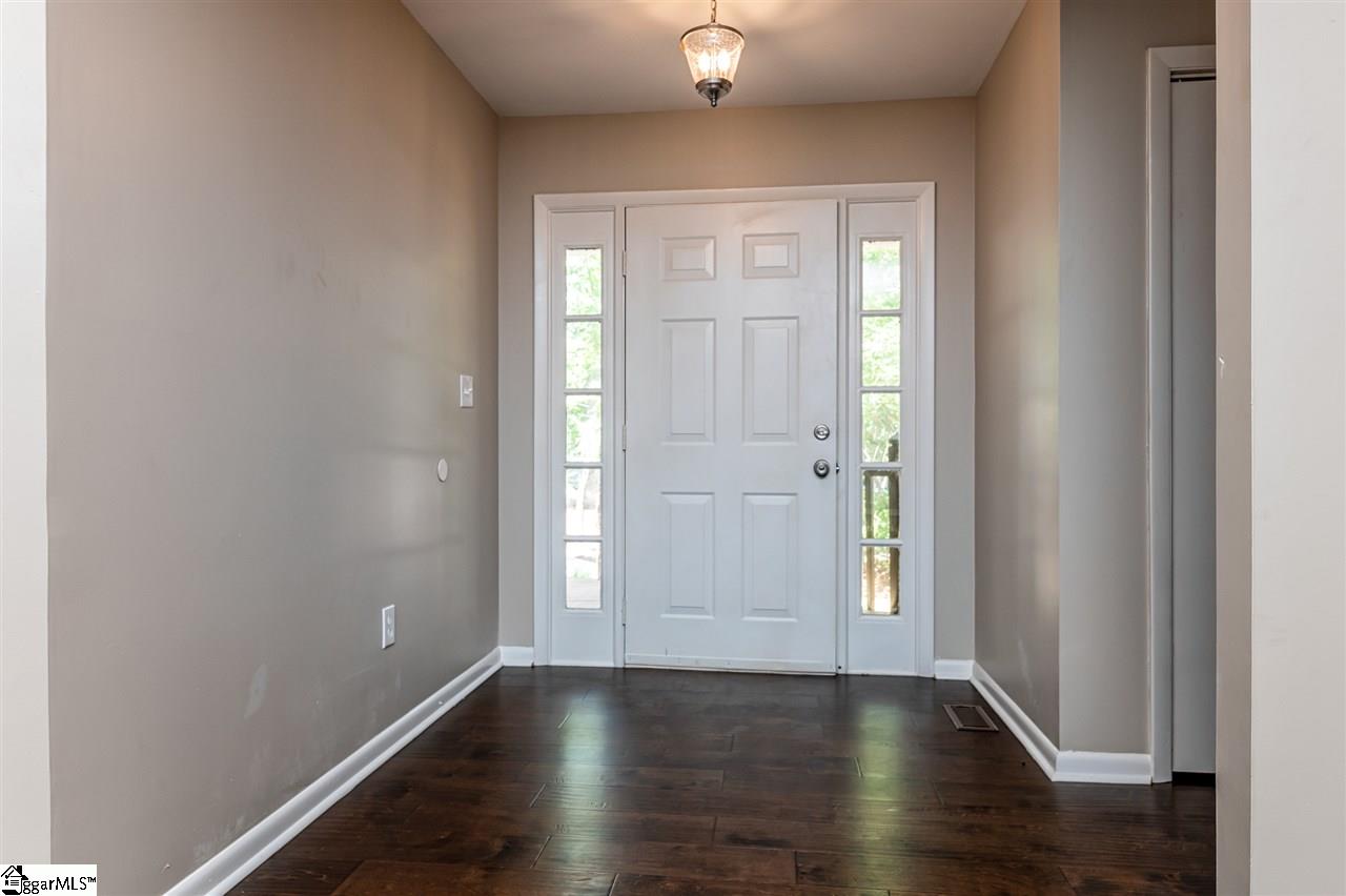 9 Fox Ridge Place Taylors, SC 29687 - Photo 3 of 33 Gallery Image 3