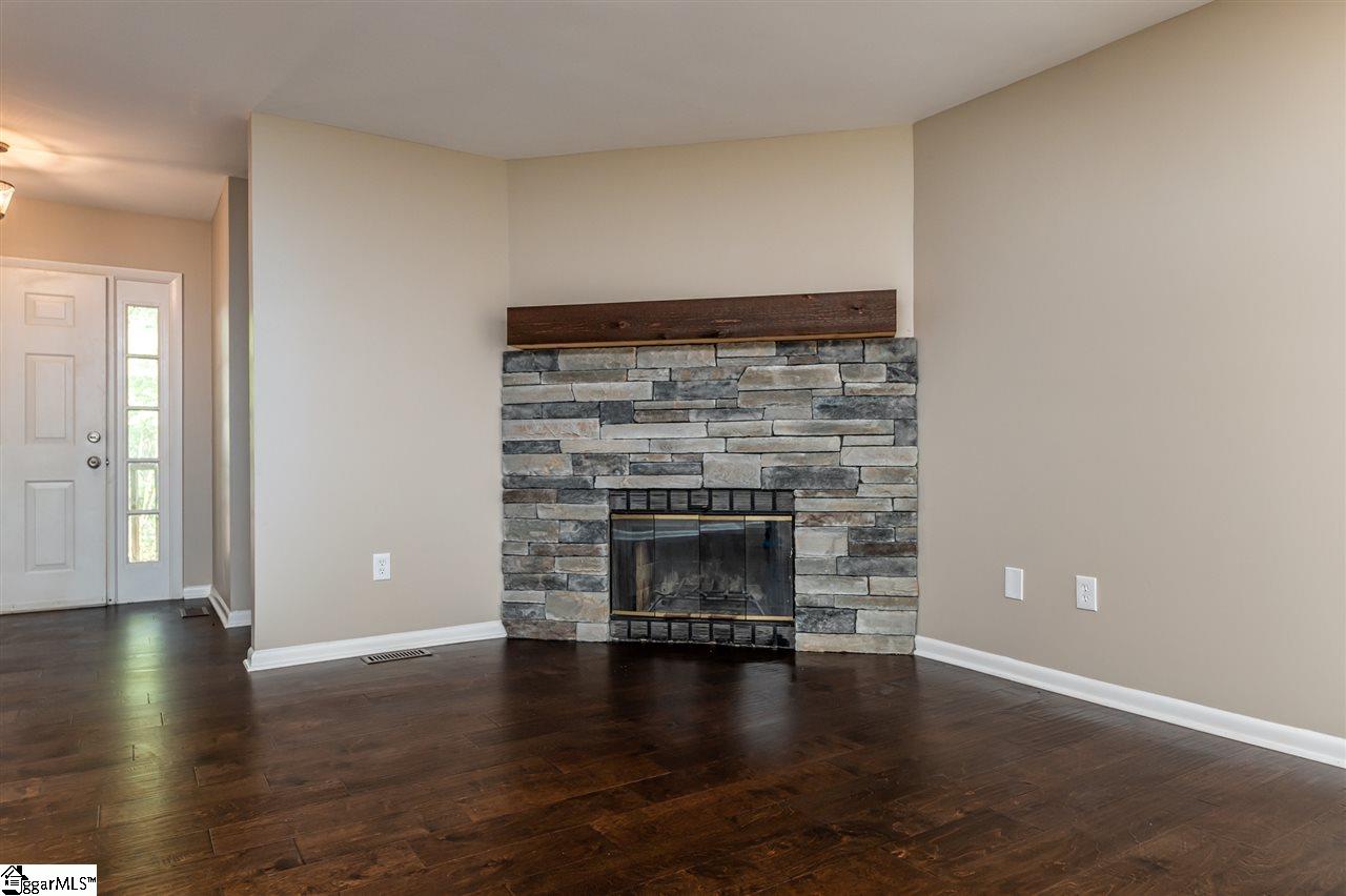 9 Fox Ridge Place Taylors, SC 29687 - Photo 8 of 33 Gallery Image 8