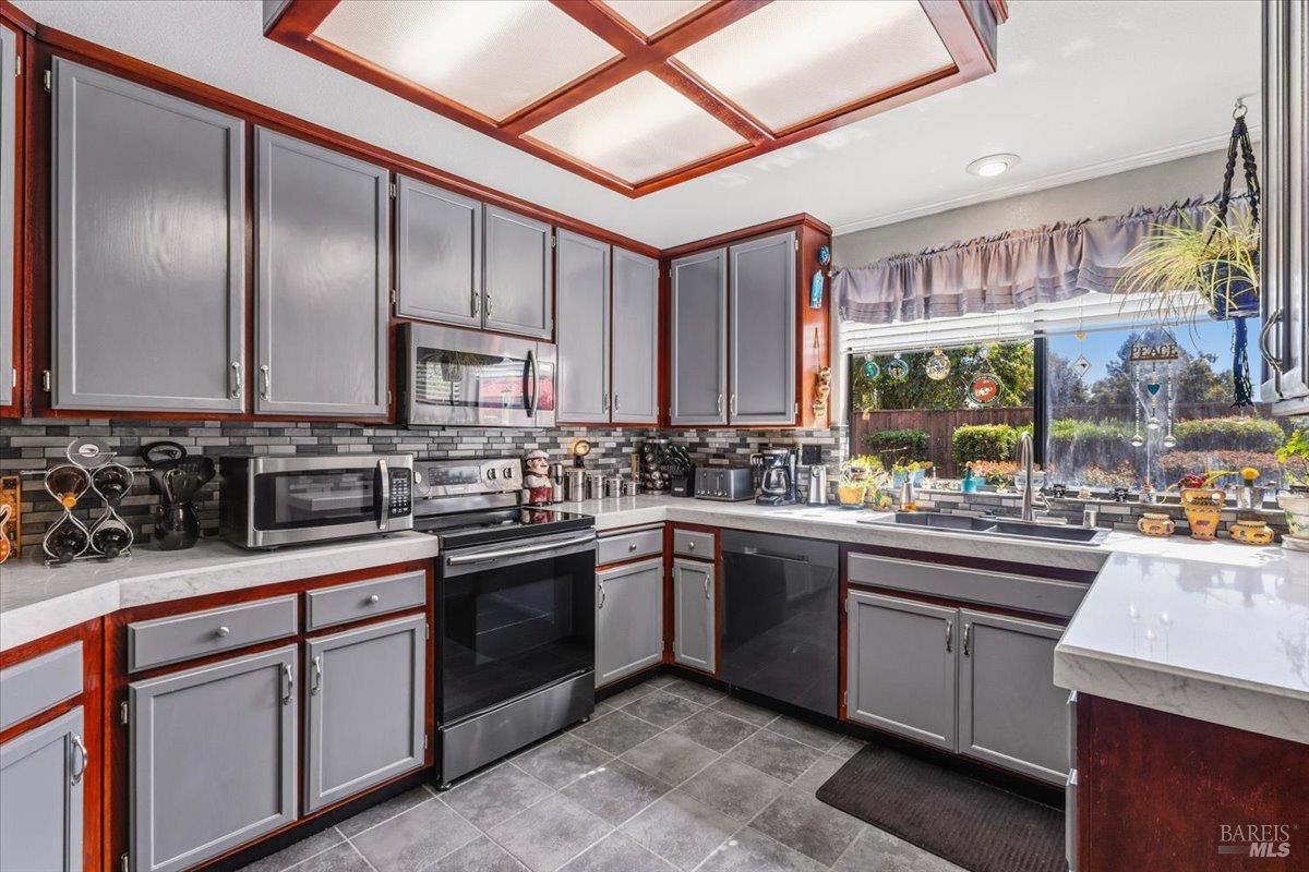 2158 Rachel Drive Santa Rosa, CA 95401 - Photo 11 of 28 Gallery Image 11