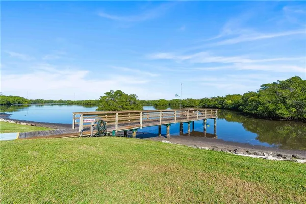 $137,000 | 10399 67th Avenue North, Unit 4, St. Petersburg, FL 33708