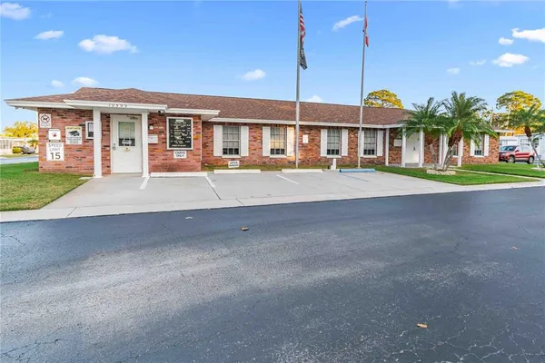 $137,000 | 10399 67th Avenue North, Unit 4, St. Petersburg, FL 33708