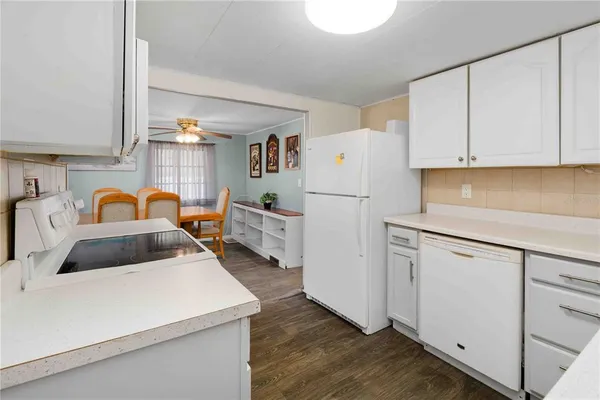 $137,000 | 10399 67th Avenue North, Unit 4, St. Petersburg, FL 33708