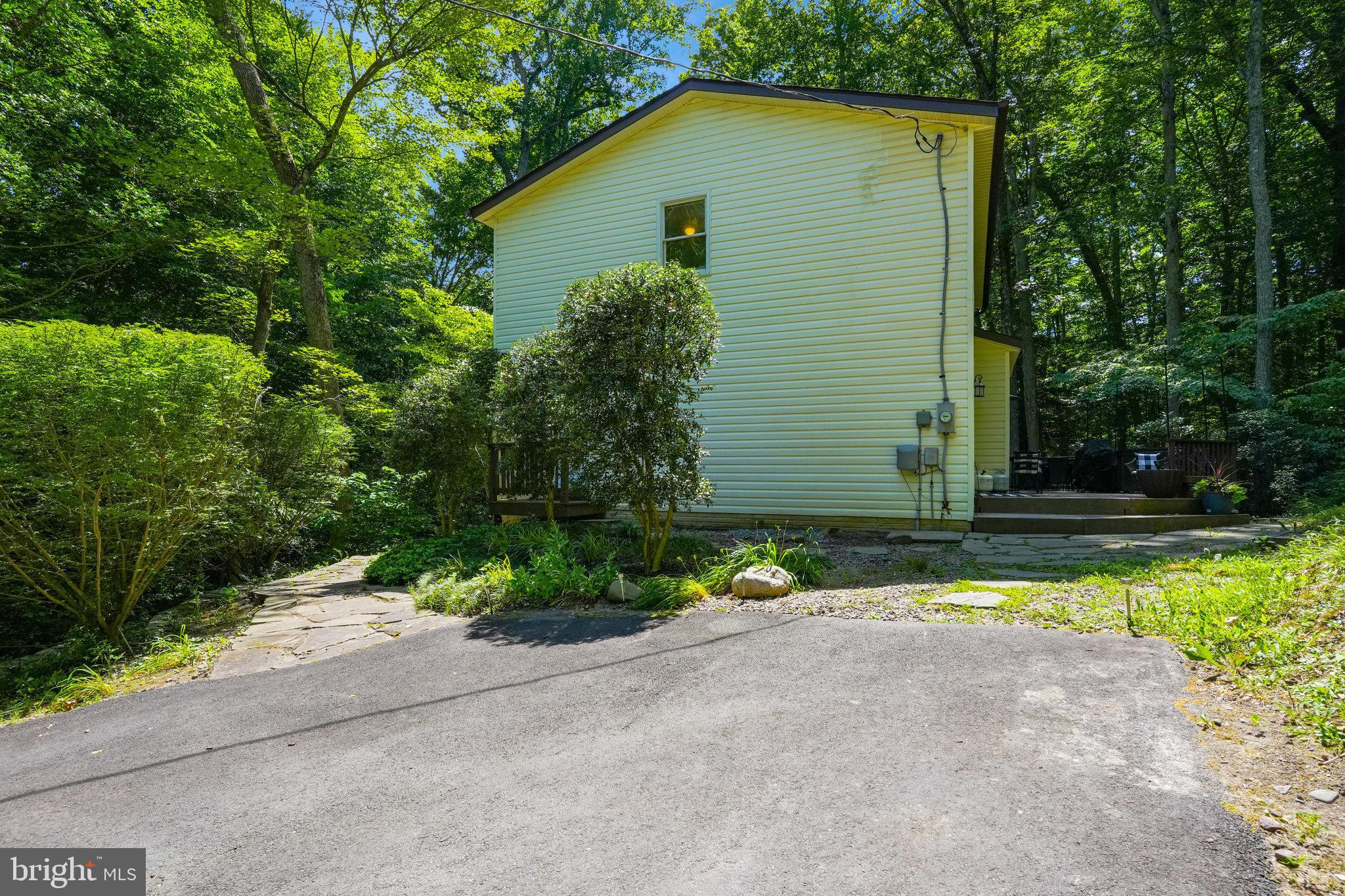 8309 Cobb Road Manassas, VA 20112 - Photo 2 of 59 Gallery Image 2
