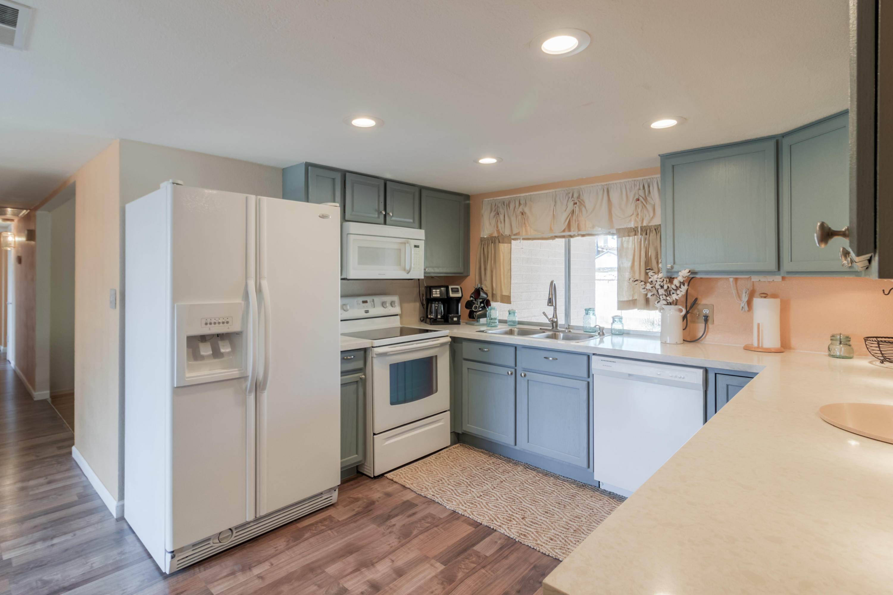 3802 West Hatcher Road Phoenix, AZ 85051 - Photo 12 of 36 3802 West Hatcher Road (21).jpg-FULL