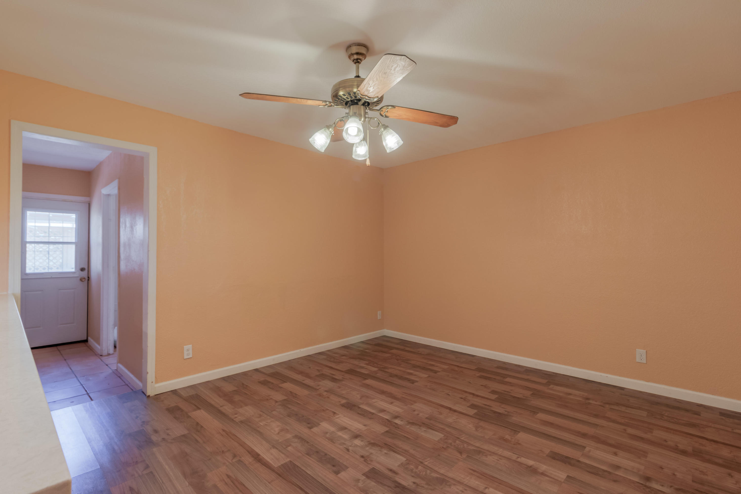 3802 West Hatcher Road Phoenix, AZ 85051 - Photo 15 of 36 3802 West Hatcher Road (23).jpg-FULL