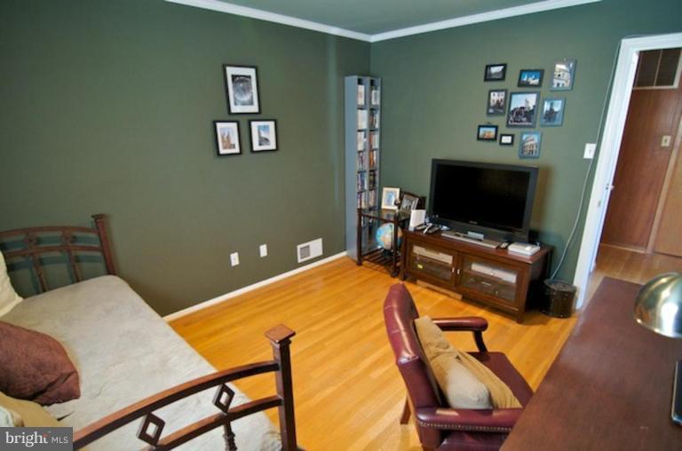 6710 Doane Avenue Springfield, VA 22152 - Photo 8 of 14 Bedroom #2