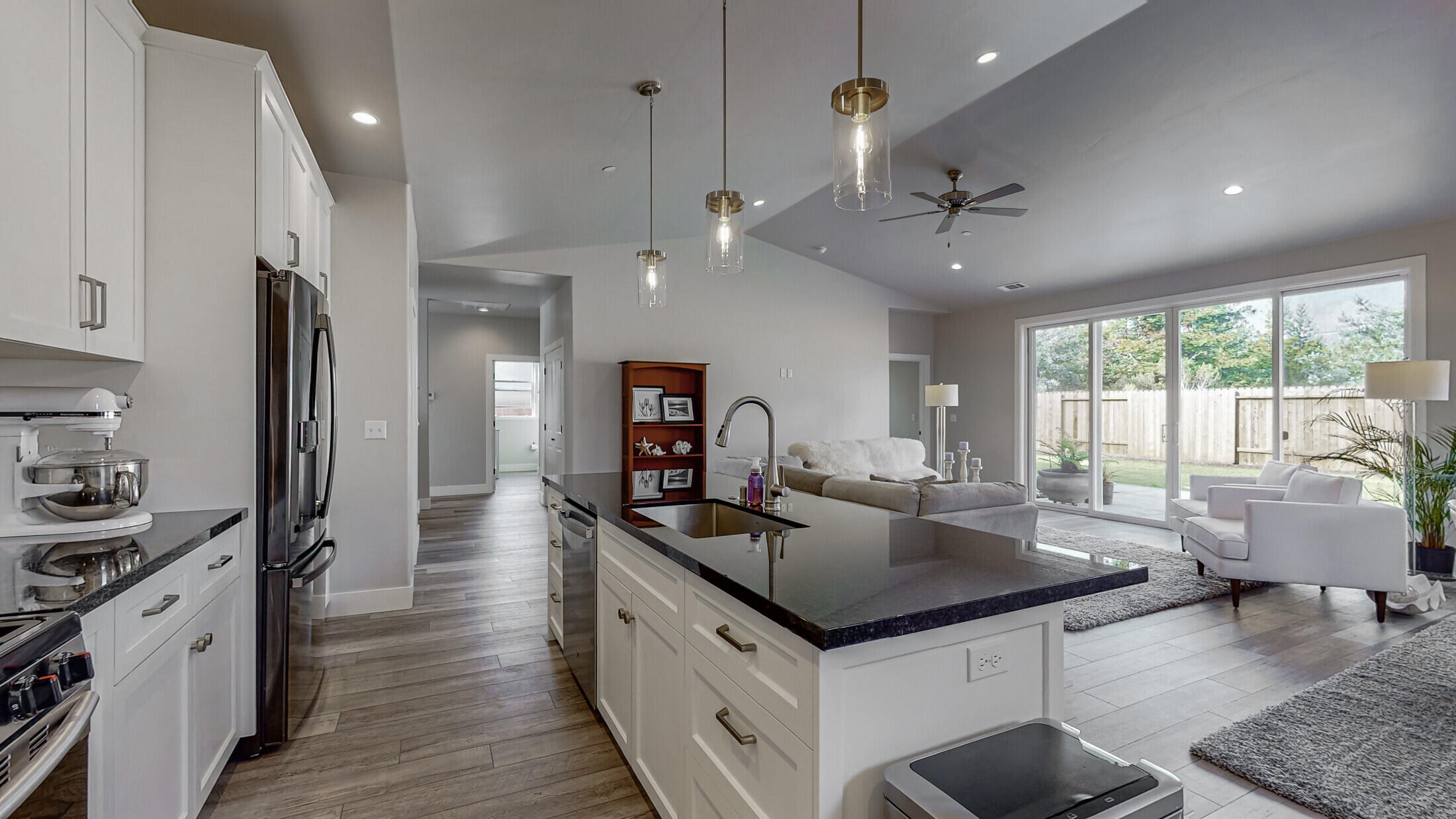170 Ridge View Court Fortuna, CA 95540 - Photo 11 of 33 13_170_Ridge_View_Court_Fortuna113_mls