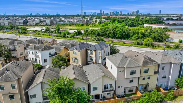 $340,000 | 1162 Hempstead Villa Lane, Houston, TX 77008