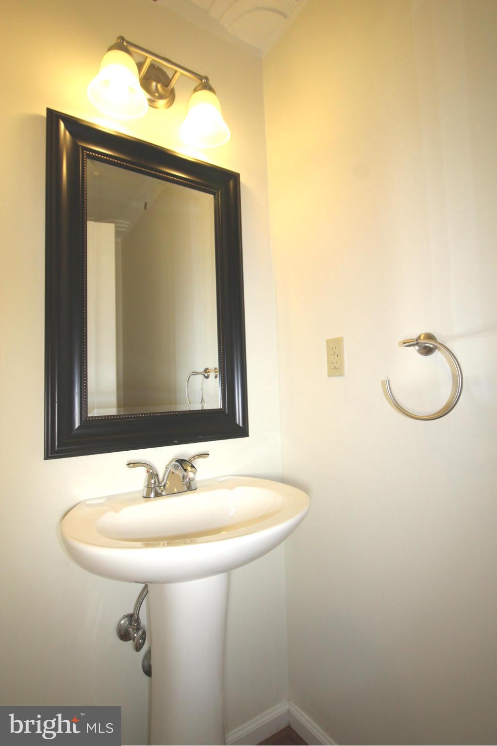6311 Climbhill Road Alexandria, VA 22310 - Photo 6 of 30 Bath