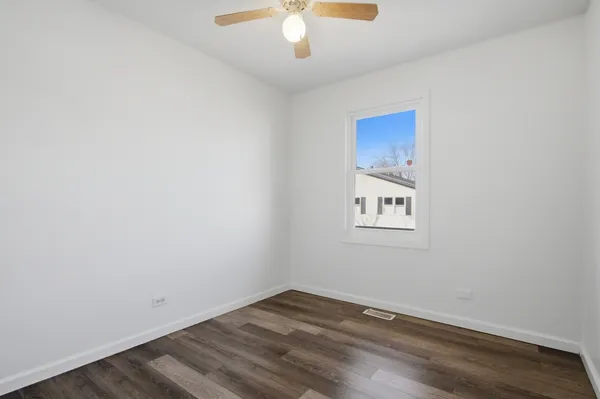 $209,900 | 216 Eagle Court, Unit D, Bolingbrook, IL 60440