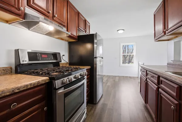 $209,900 | 216 Eagle Court, Unit D, Bolingbrook, IL 60440