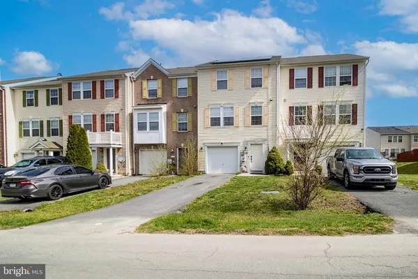 $1,900 | 113 Aero Street, Martinsburg, WV 25401