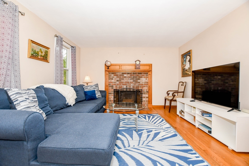 836 Cotuit Road Marstons Mills, MA 02648 - Photo 13 of 30 Gallery Image 13